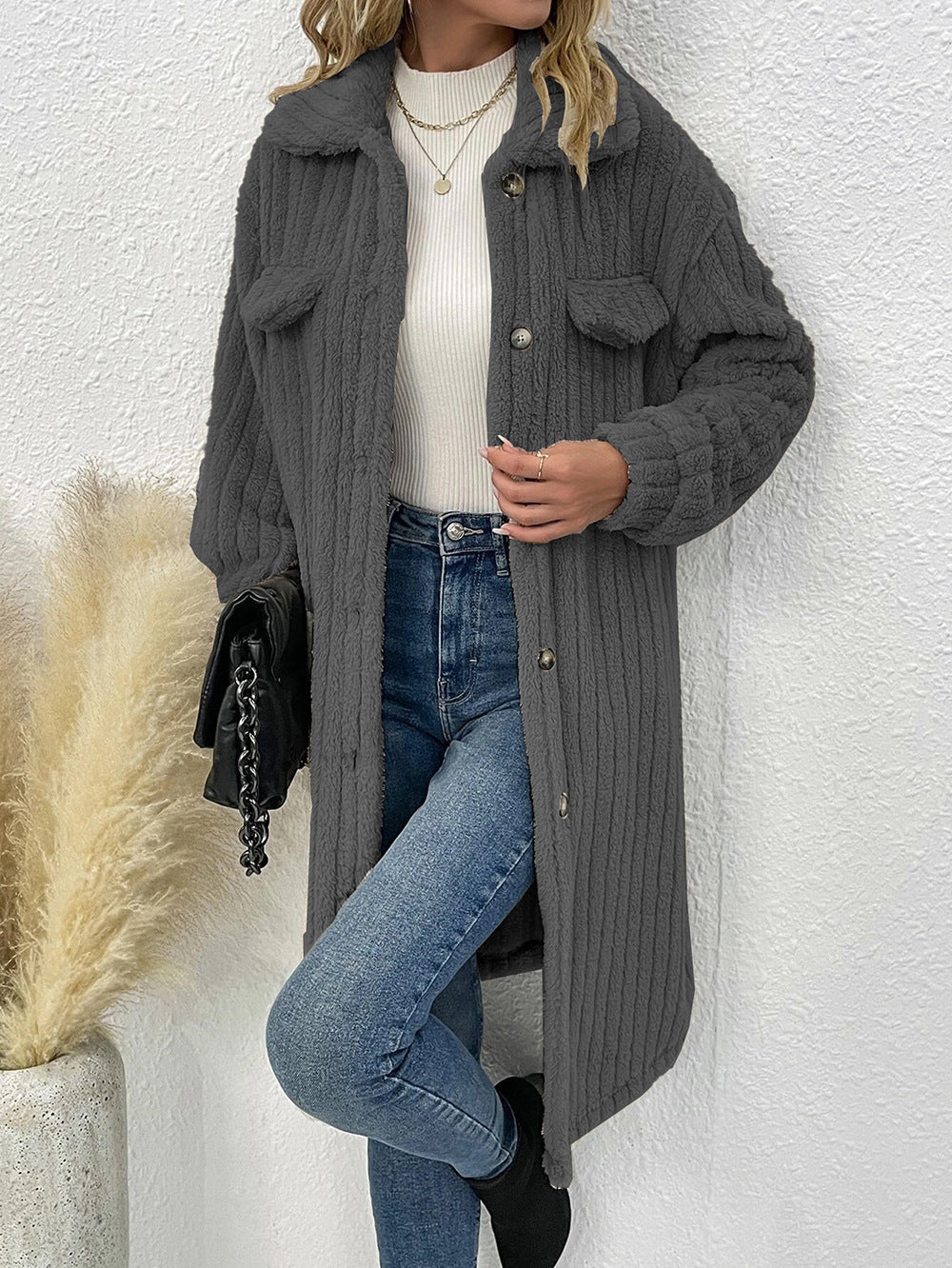 Aarushi | Relaxed and Stylish Coat