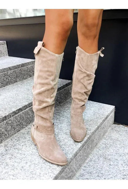 Elegant and detailed supportive winter Boots