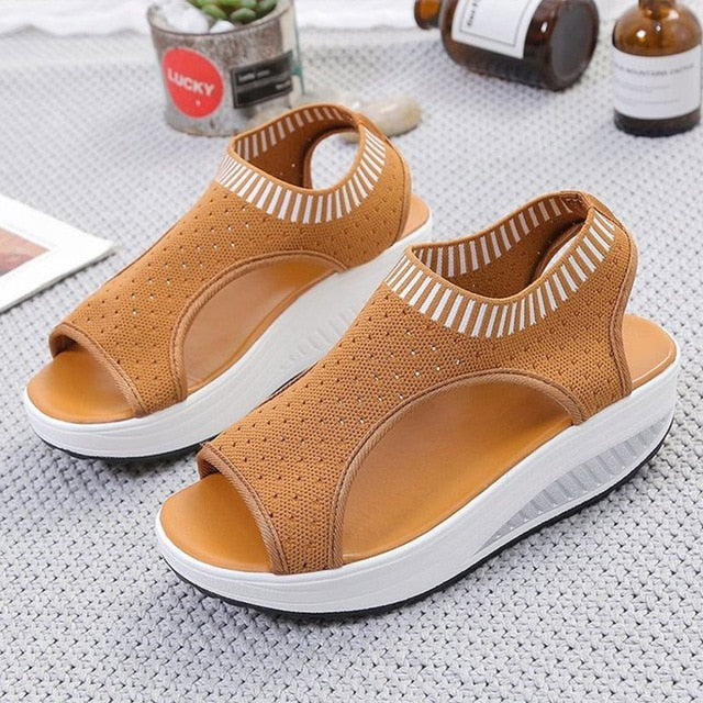 Supportive and versatile orthopedic winter Sandals